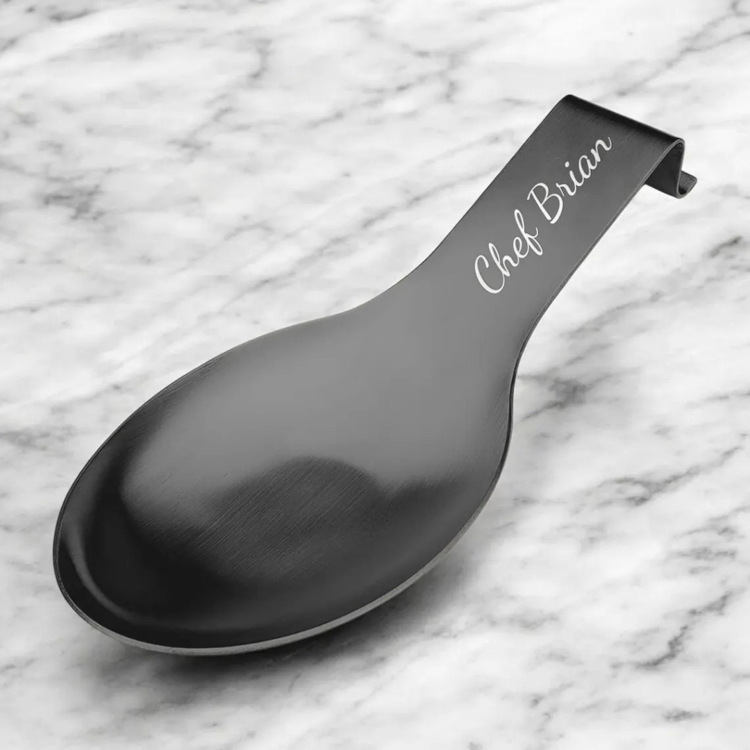 Personalized SPOON REST TRAY S - Mom'S Home Cooking recension och pris